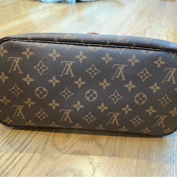 *SOLD* Unicorn 🦄 LV Monogram Neverfull (2016) - Picture 9 of 9